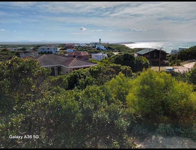 851M² VACANT LAND FOR SALE IN PARADISE BEACH